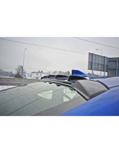 MAXTON España THE EXTENSION OF THE REAR WINDOW...