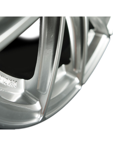 Racing Division Wheels - Modelo Pista 18"